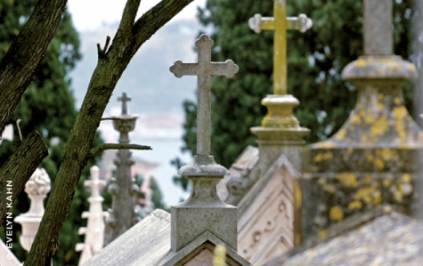Abertura dos Cemitérios nos dias 1, 2 e 3 de Maio - Com Condicionantes